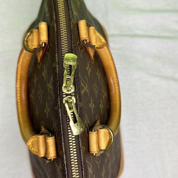 1 𝑳𝒐𝒖𝒊𝒔 𝑽𝒖𝒊𝒕𝒕𝒐𝒏 𝑨𝑳𝑴𝑨 𝑷𝑴 (Date Code BA0955) - Picture 9 of 11